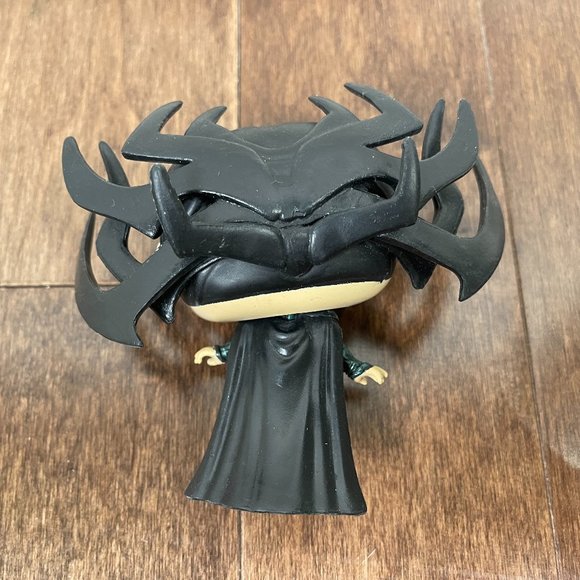 Marvel Ragnarok Hela Masked, Hulk and Bruce Banner NIB Funko Pop Lot - Picture 3 of 5